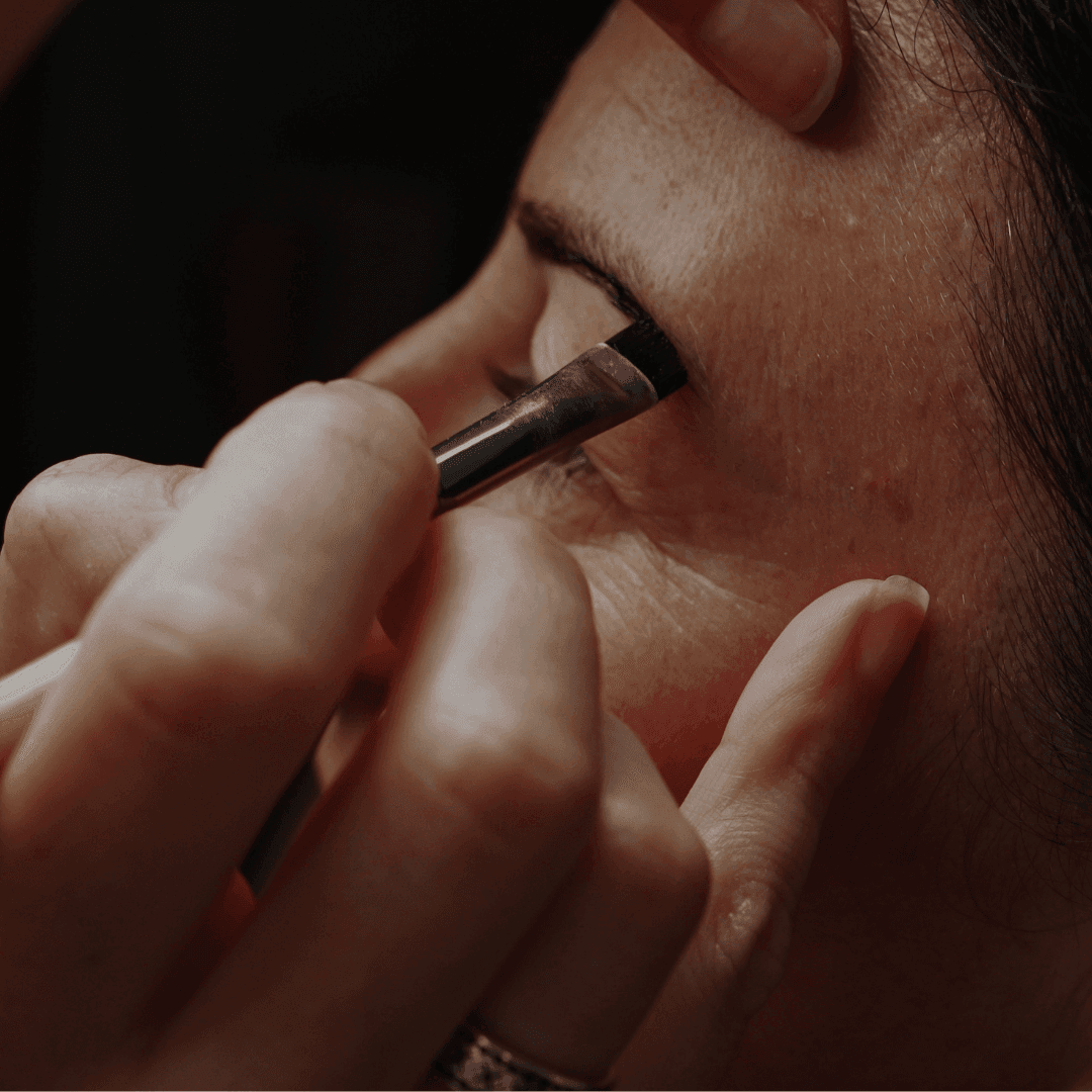 Litun á augnhár og brúnir + plokkun/vax